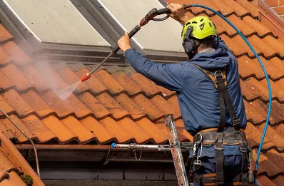 Démoussage et hydrofuge de toiture à Samoreau